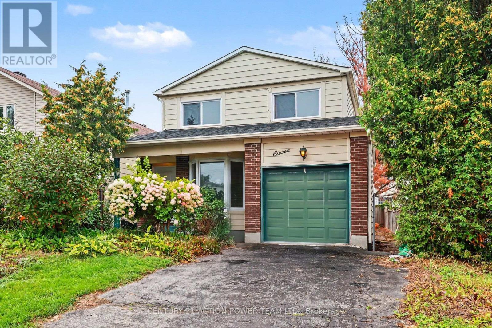 11 Riding Way, Ottawa, ON