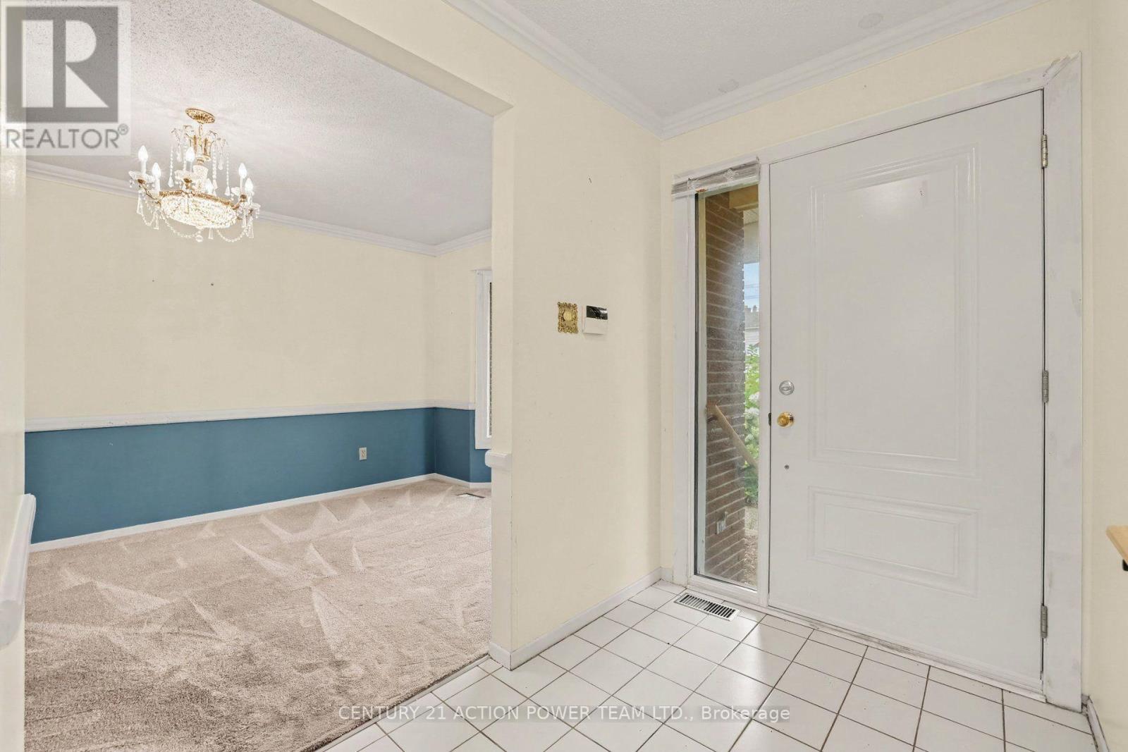 11 Riding Way, Ottawa, ON