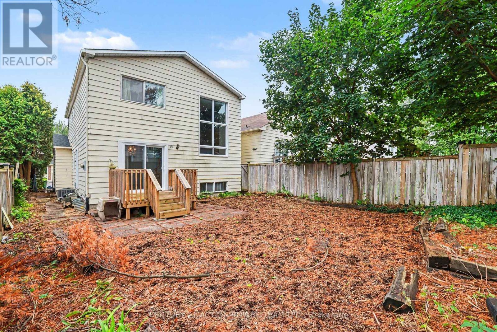 11 Riding Way, Ottawa, ON