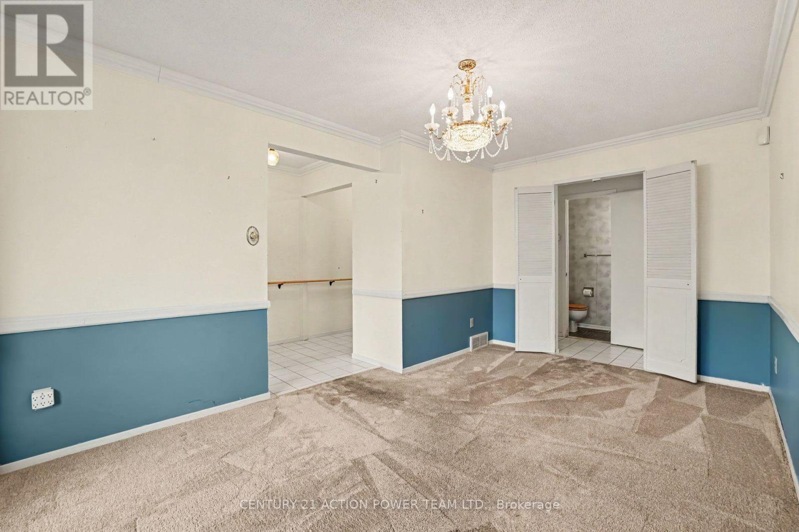 11 Riding Way, Ottawa, ON