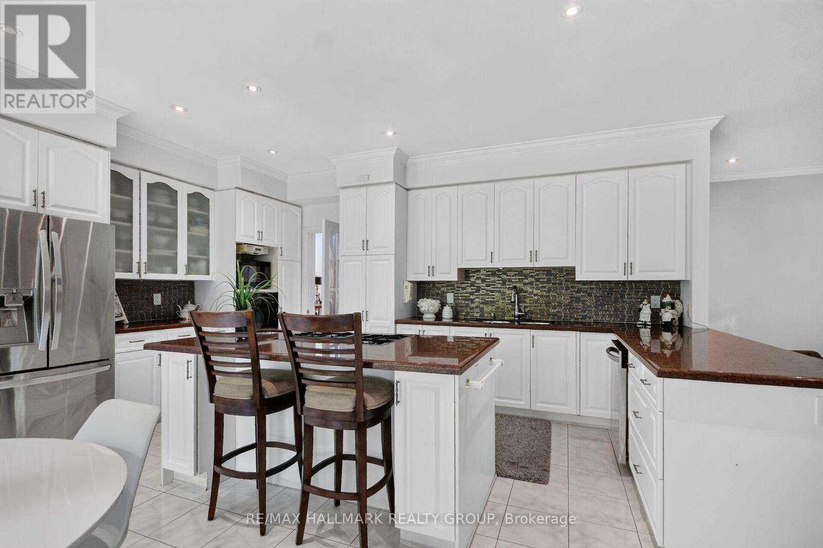 11 Taj Court, Ottawa, ON