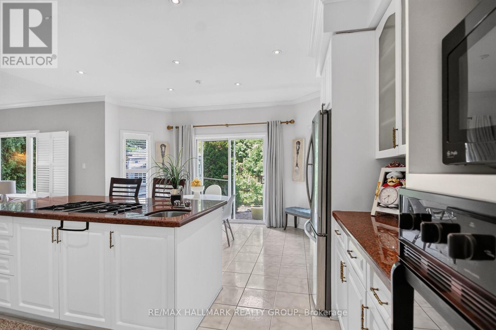 11 Taj Court, Ottawa, ON