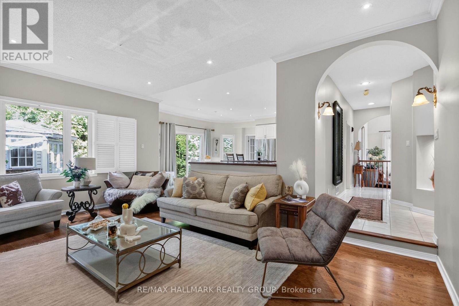 11 Taj Court, Ottawa, ON