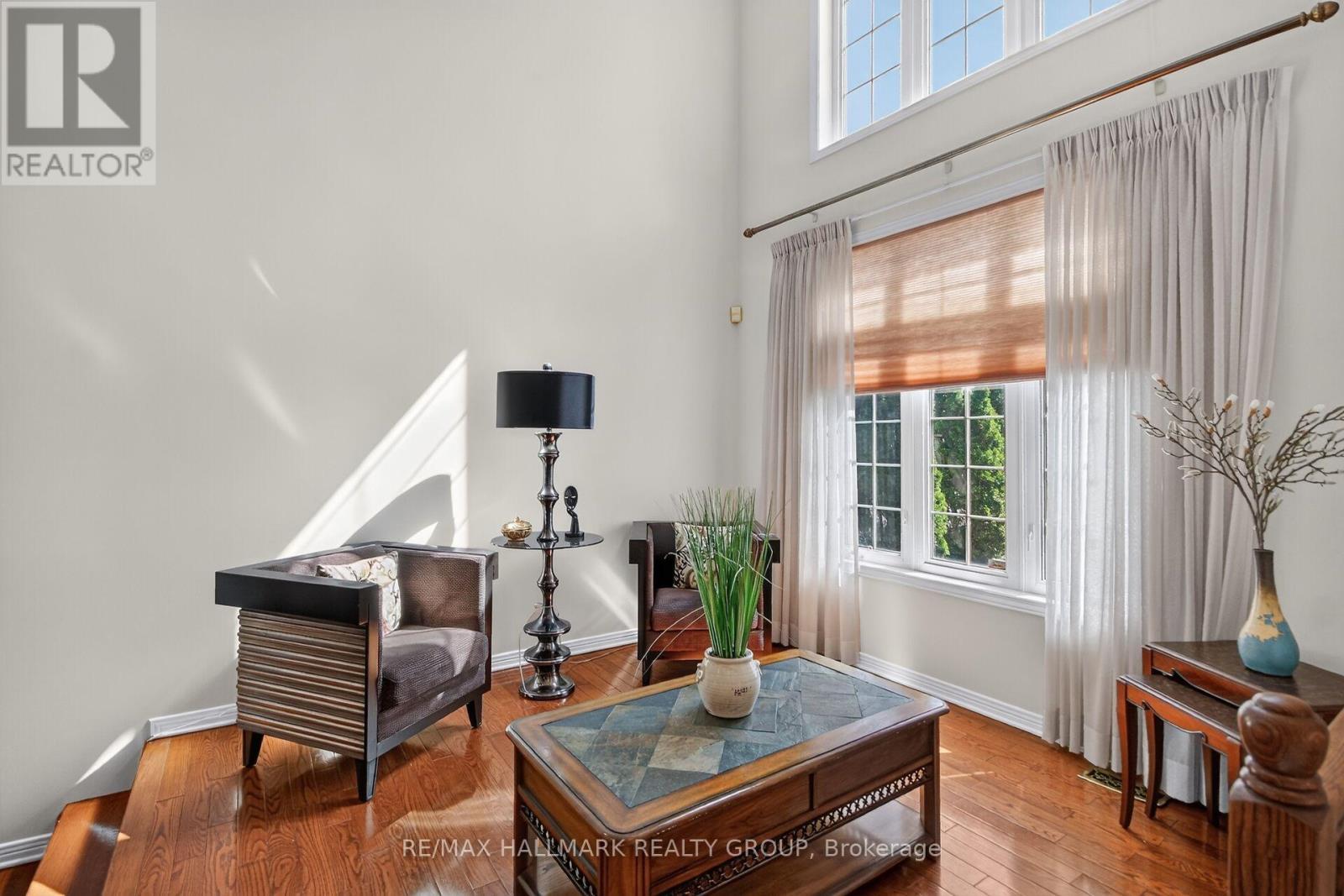 Front sitting room could also be an office area - 11 Taj Court, Ottawa, ON