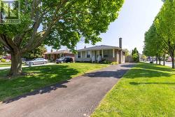 29 GRANADA DRIVE St. Catharines (Lakeshore), ON L2N 2S4