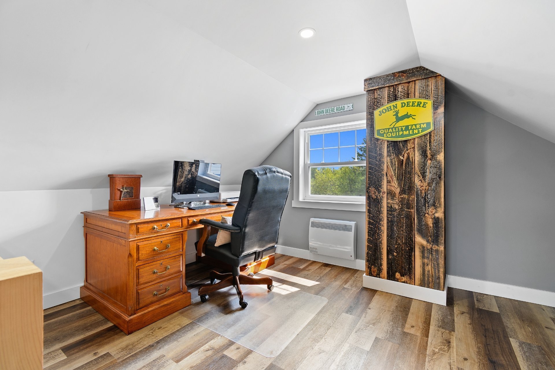 Bureau - 7 Ch. De Maryland, Bristol, QC