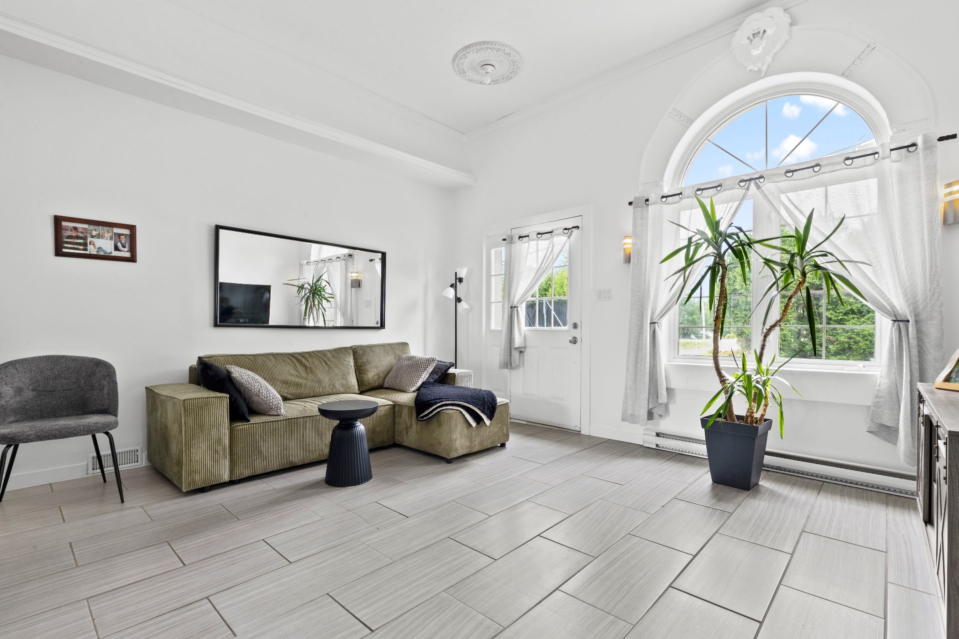 Living Room - 2742 Ch. Du Lac, Saint-Norbert, QC