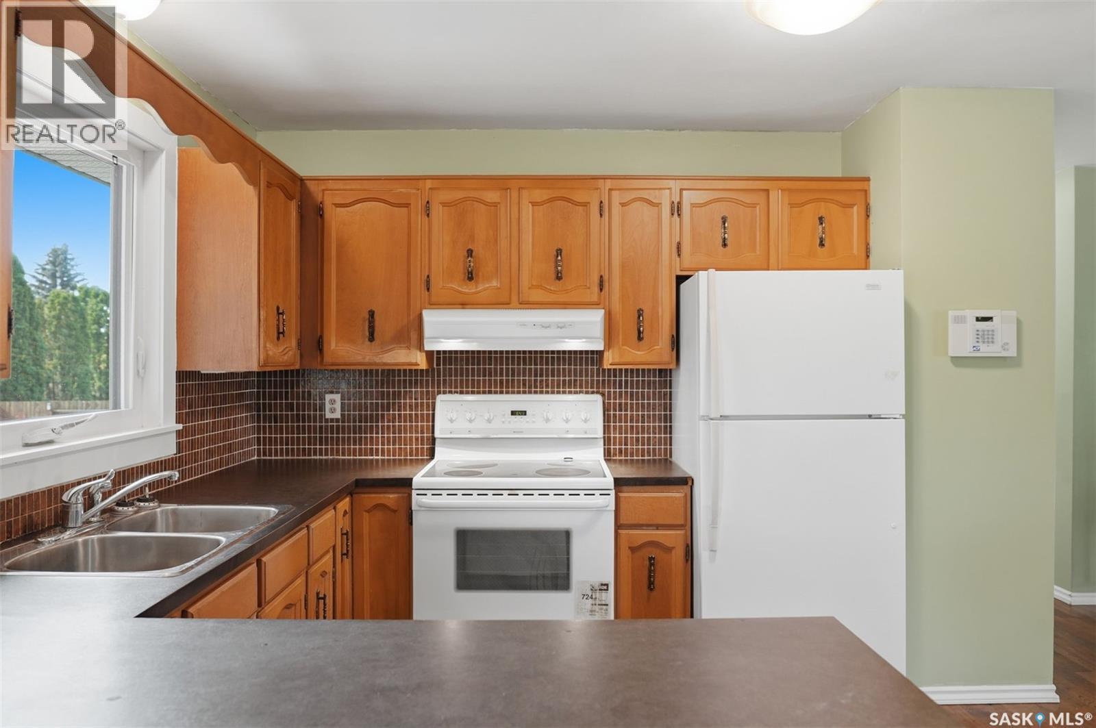 546 Guelph Crescent, Saskatoon, SK