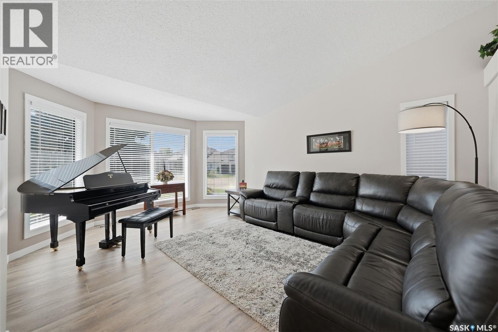 115 Braeshire Lane, Saskatoon, SK