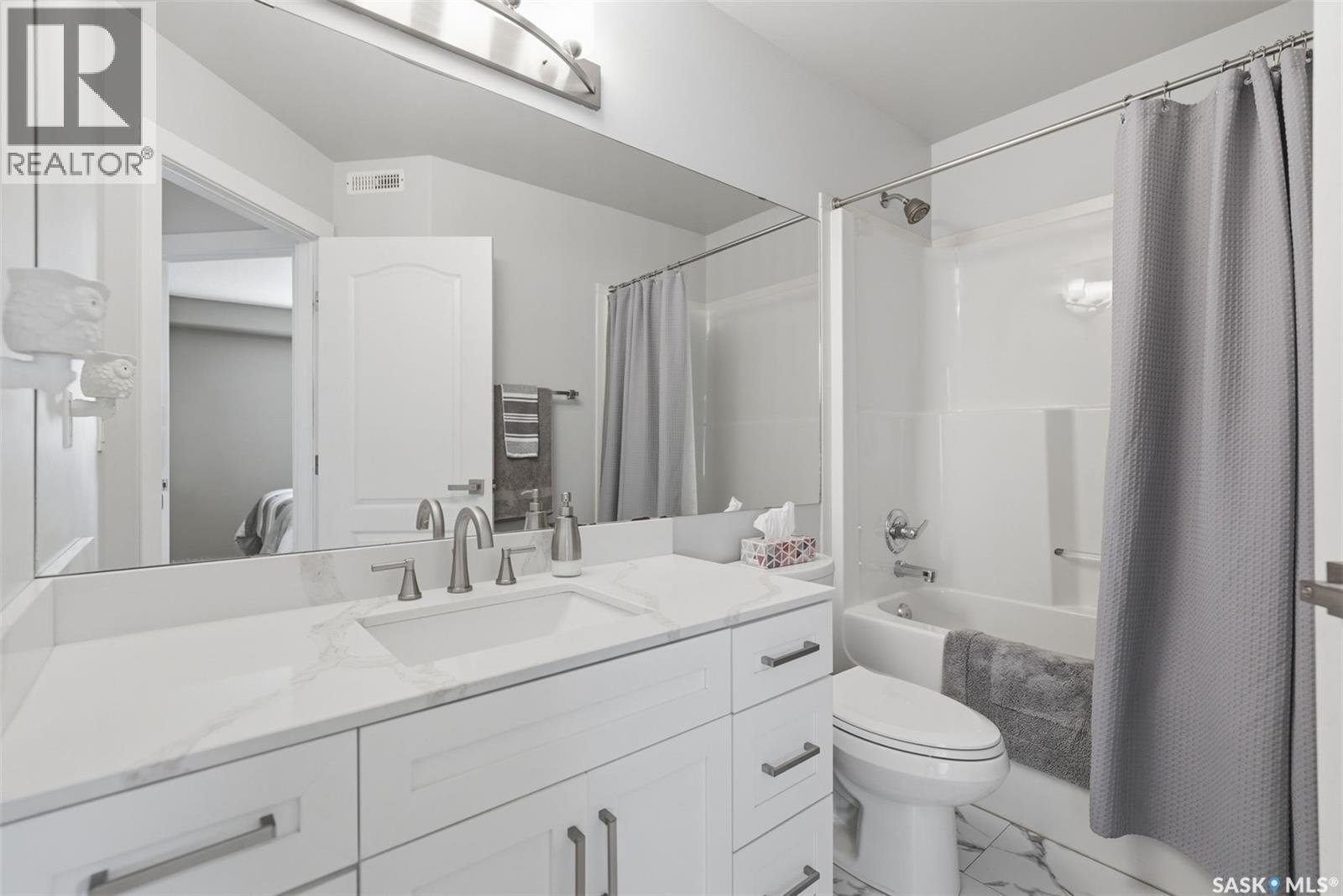 115 Braeshire Lane, Saskatoon, SK