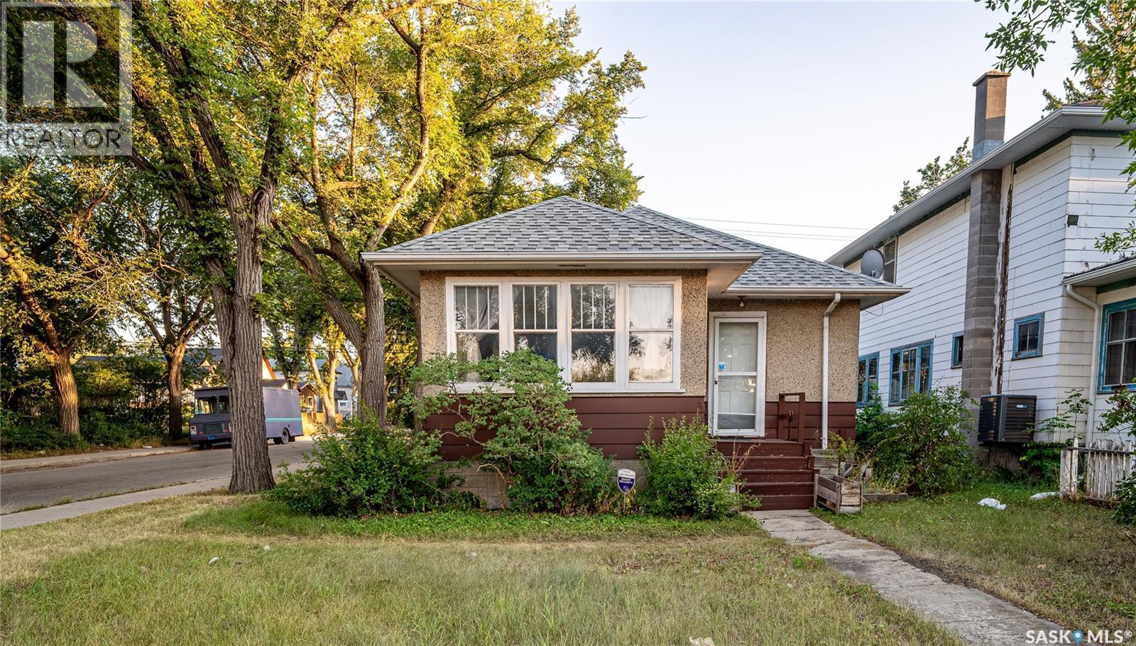 3303 Dewdney Avenue, Regina, SK