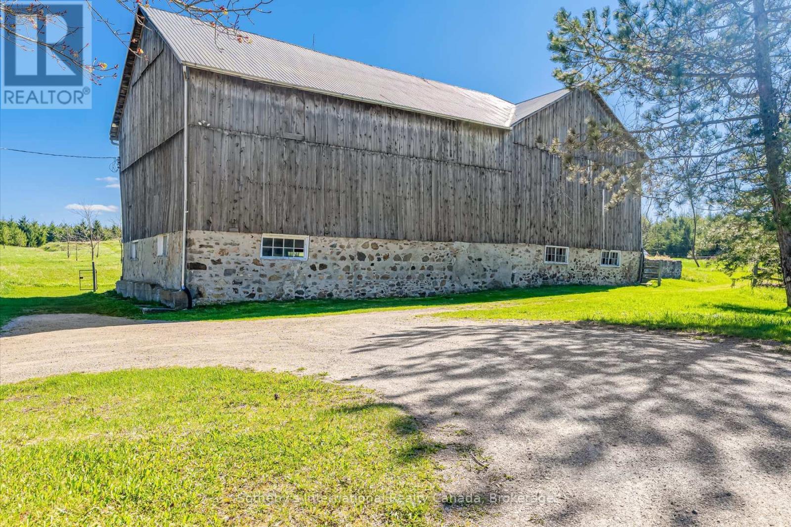 Bank Barn - 717218 1St Line E Ehs, Mulmur, ON