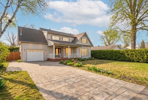 539 Church Street  Beaconsfield, QC H9W 3T3