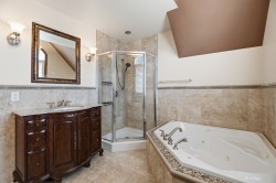 Salle de bains attenante à la CCP - 