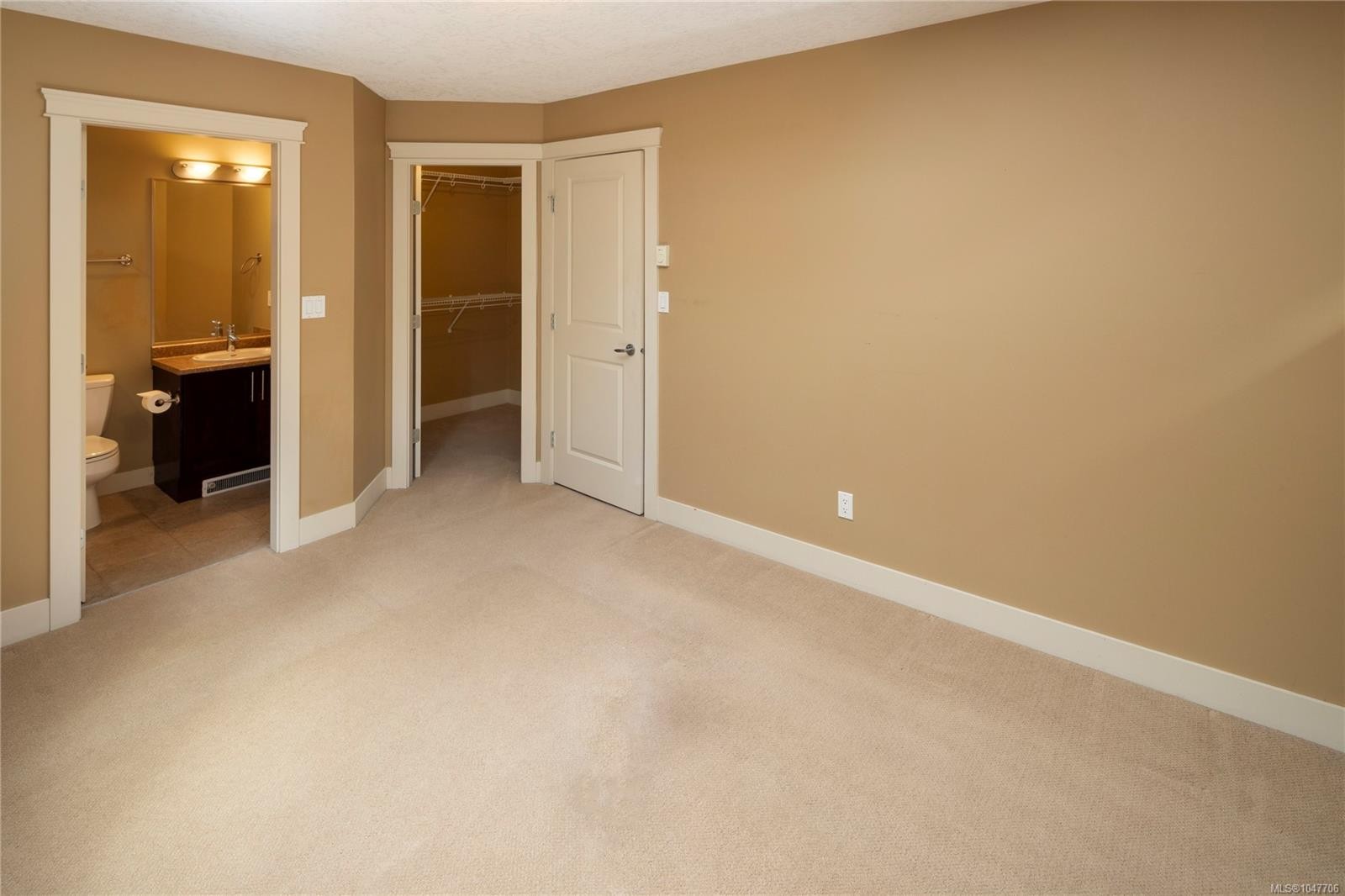 #7-4289 Wilkinson Rd, Saanich, BC