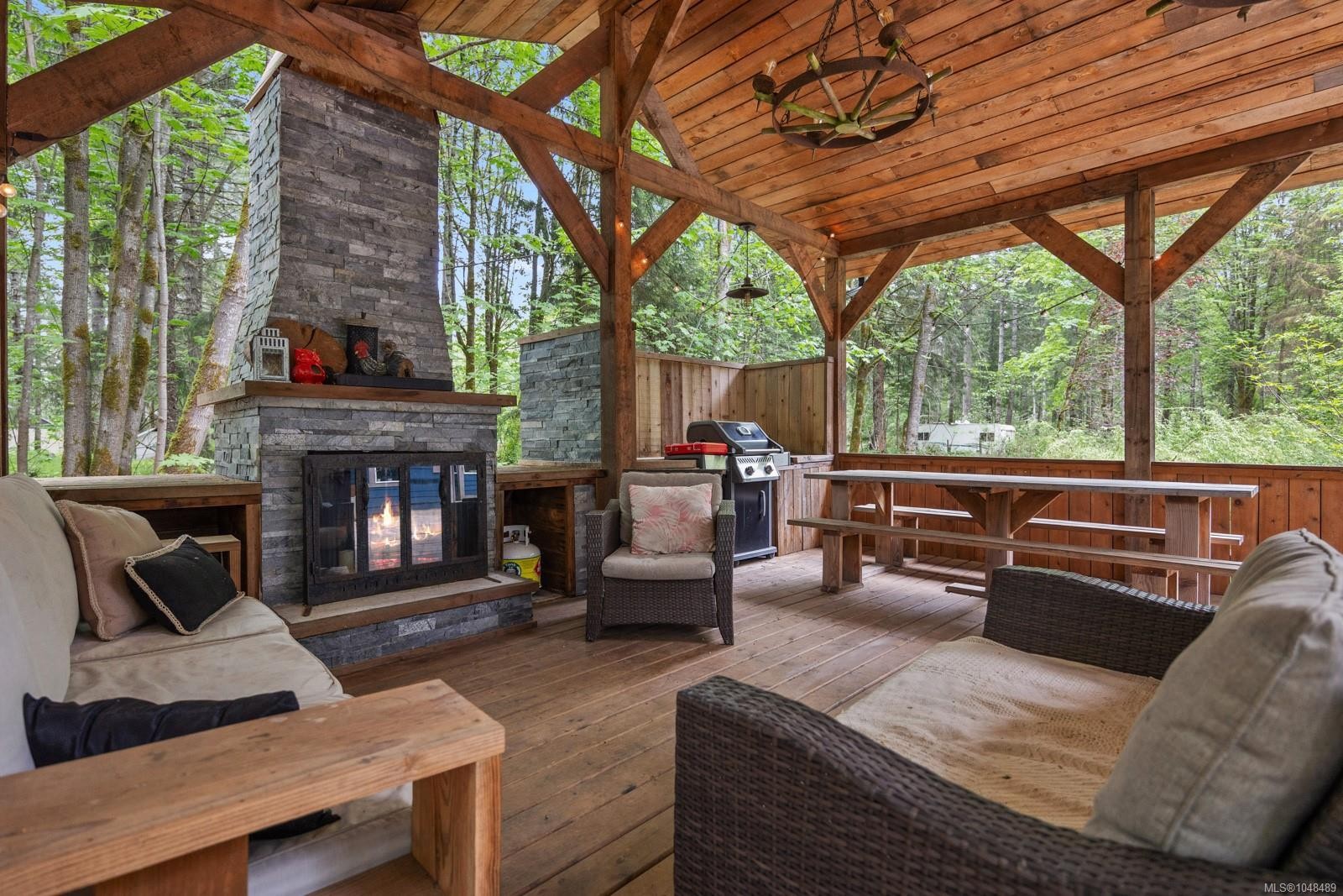9525 Doyle Rd, Black Creek, BC