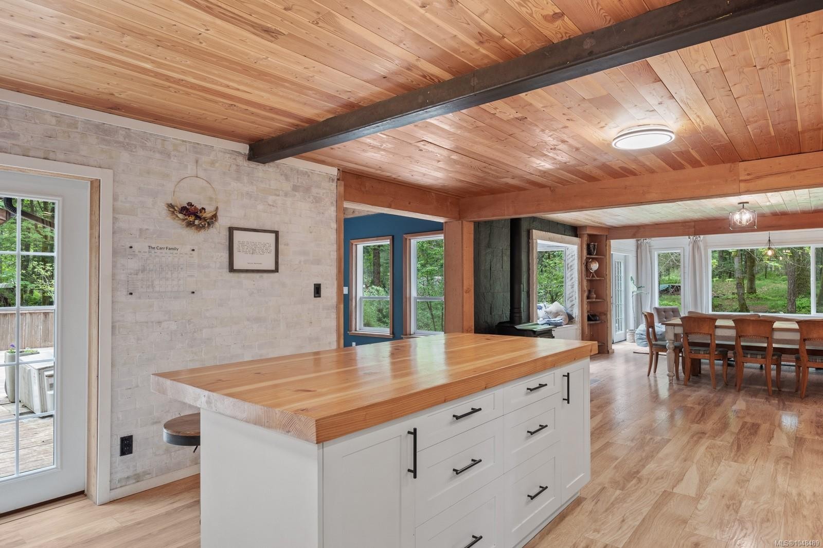 9525 Doyle Rd, Black Creek, BC
