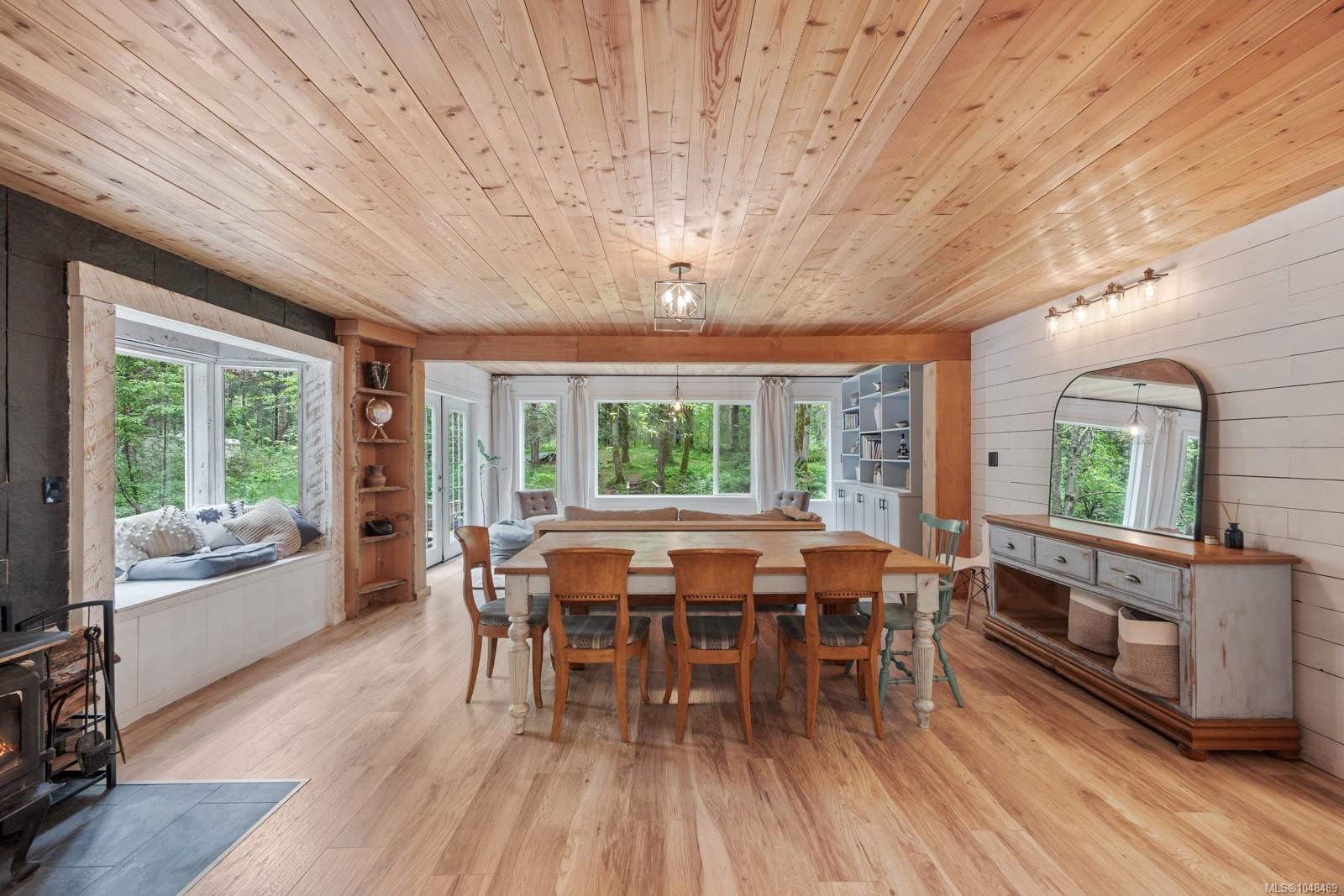 9525 Doyle Rd, Black Creek, BC