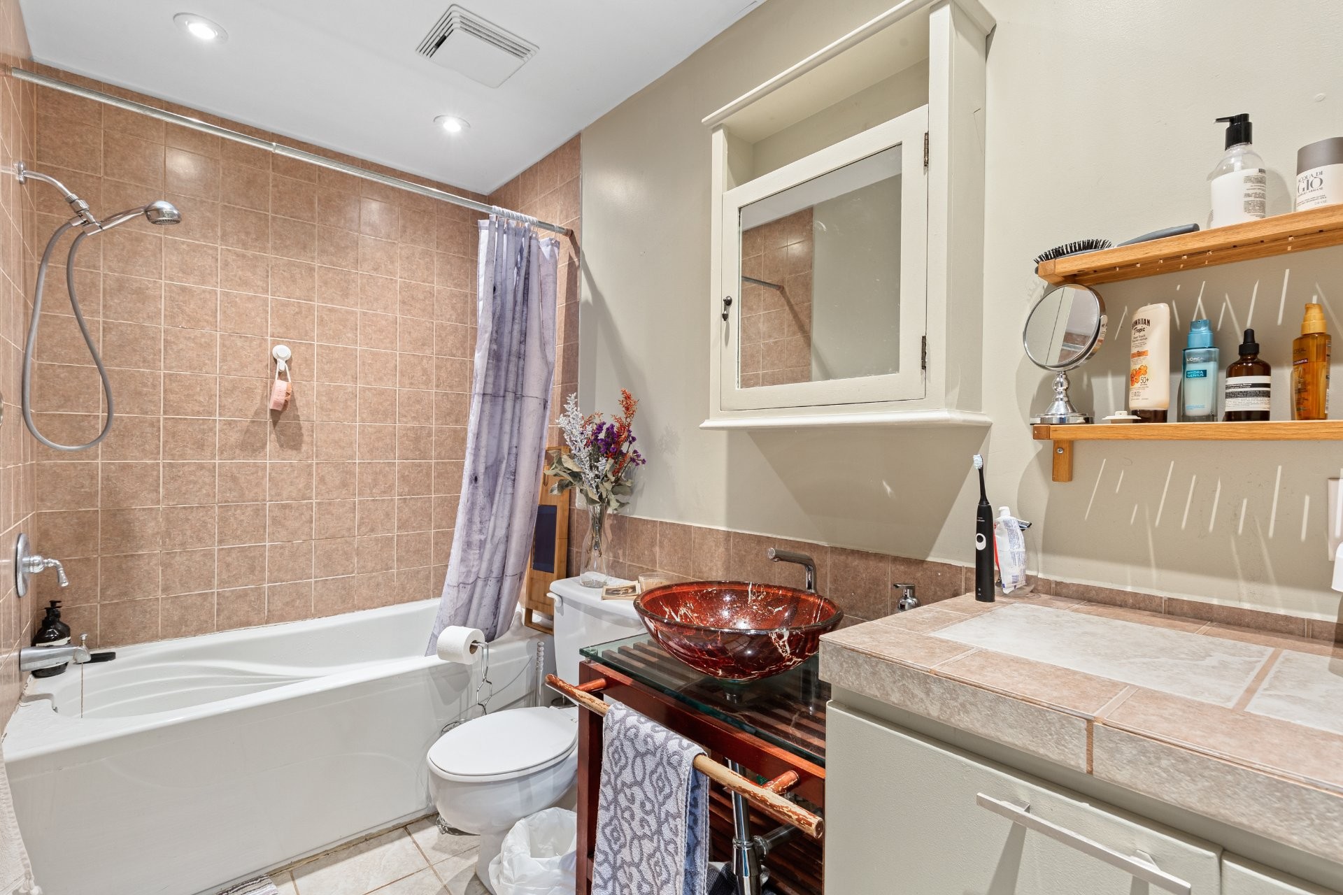 Salle de bains - 202-1270 Rue St-Timothée, Montréal (Ville-Marie), QC