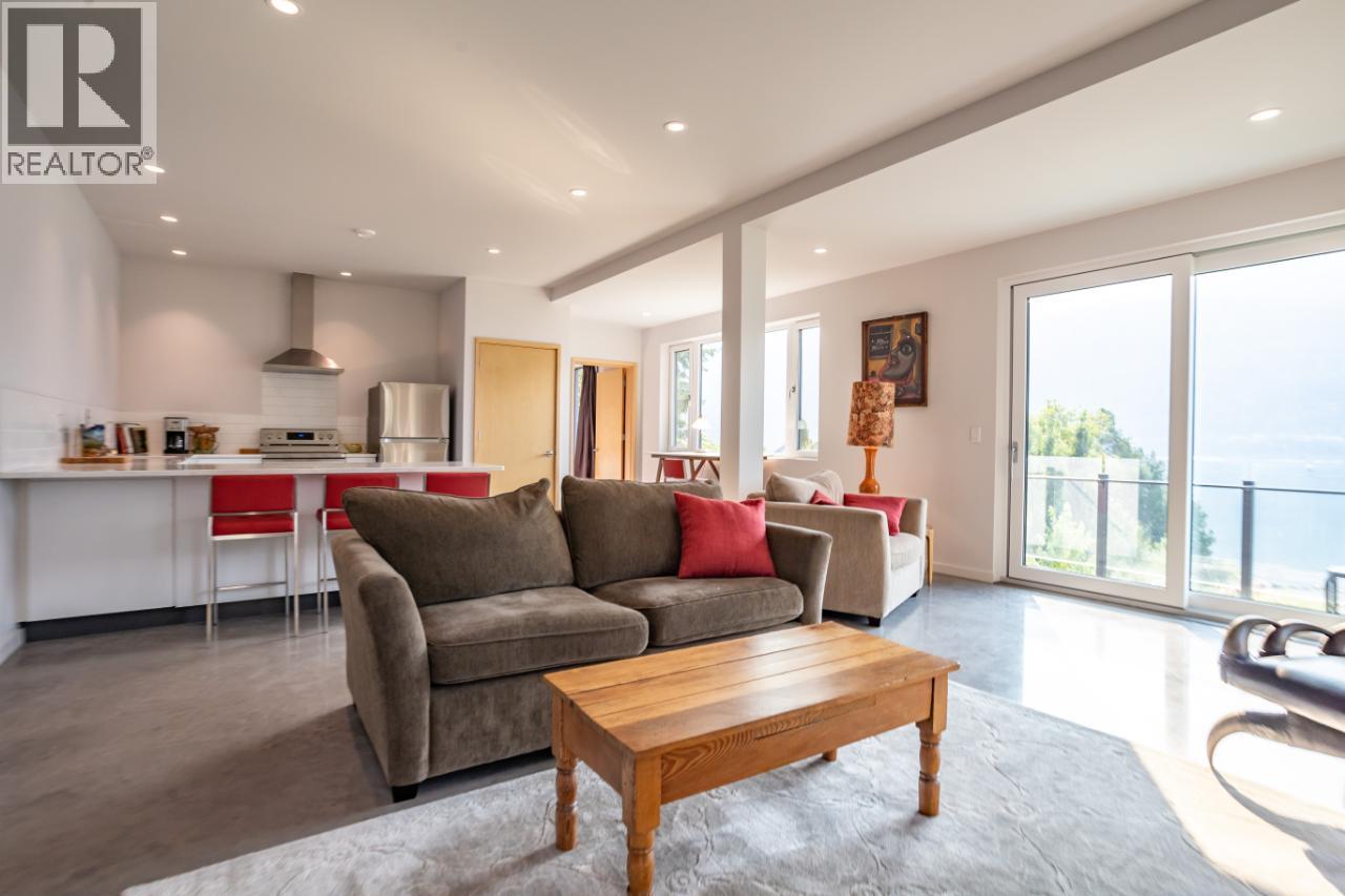 988 3A Highway, Nelson, BC