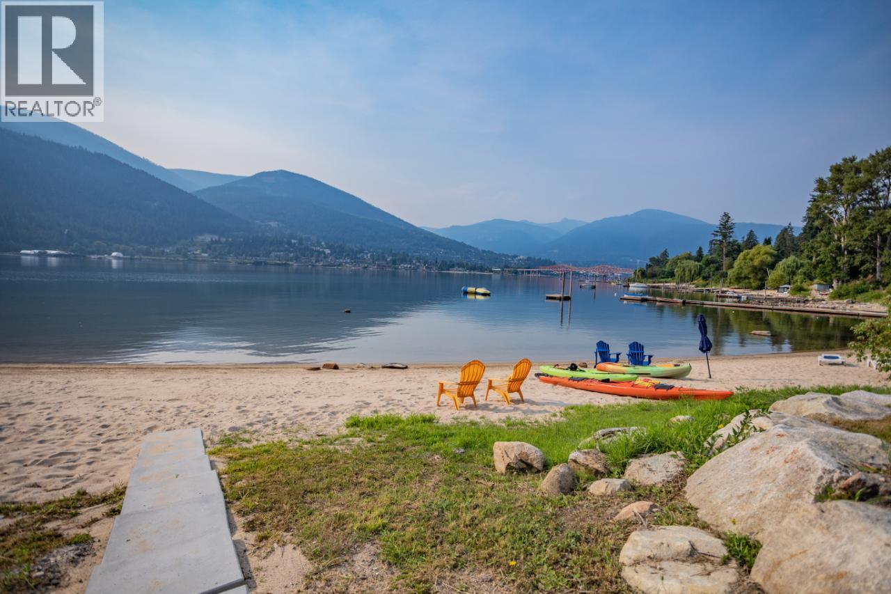 988 3A Highway, Nelson, BC