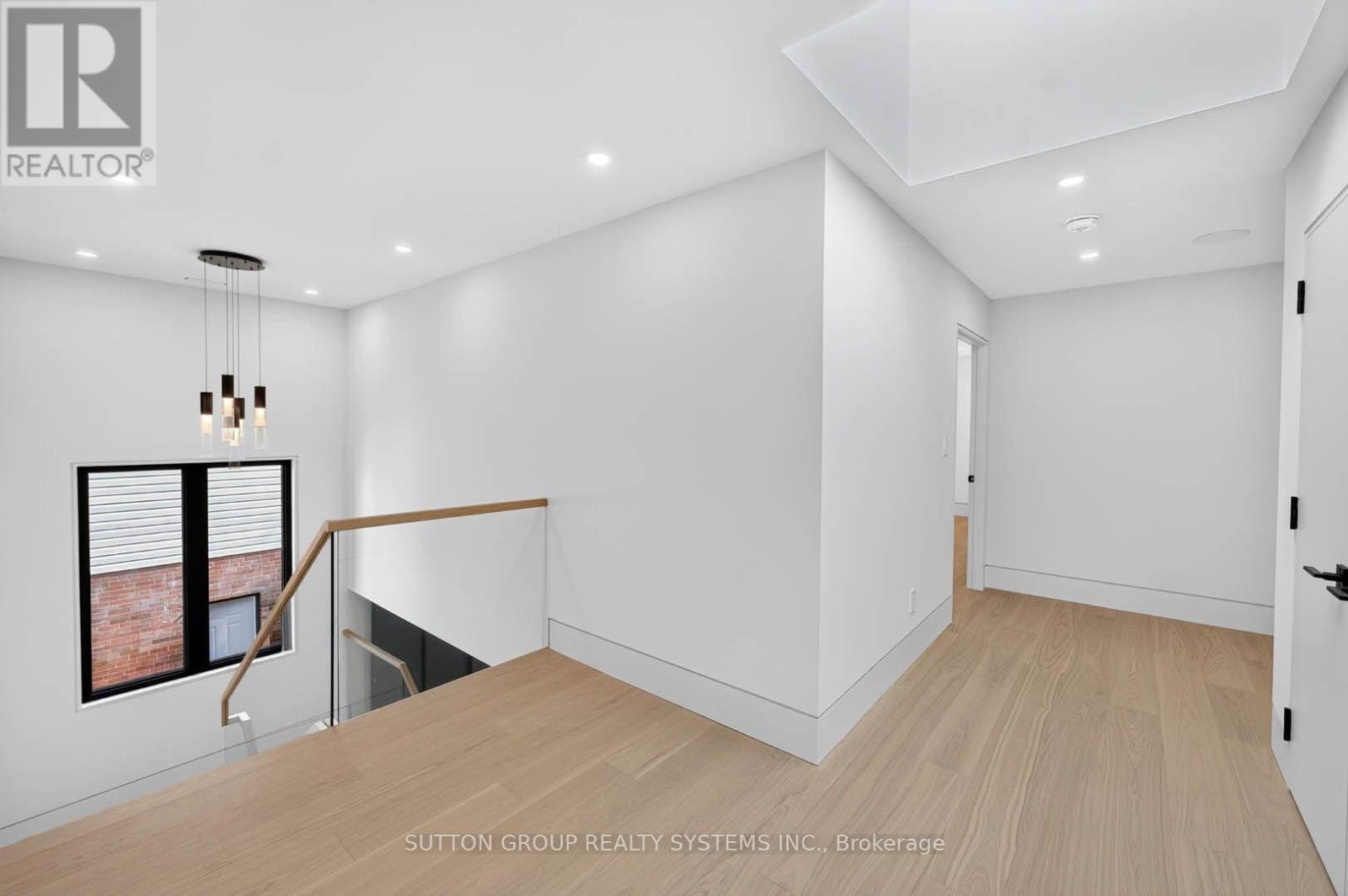 2052 Redan Drive, Mississauga, ON