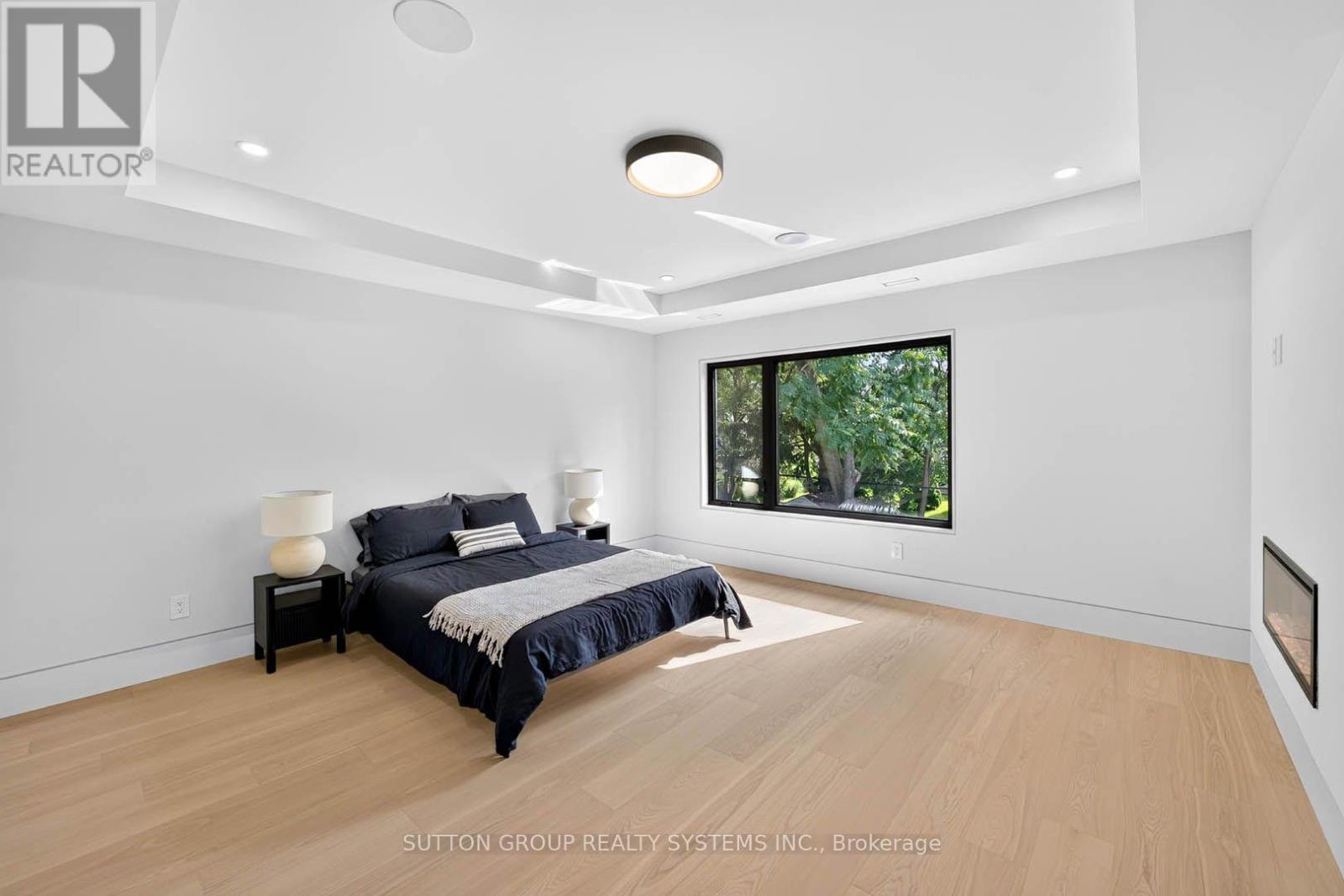 2052 Redan Drive, Mississauga, ON