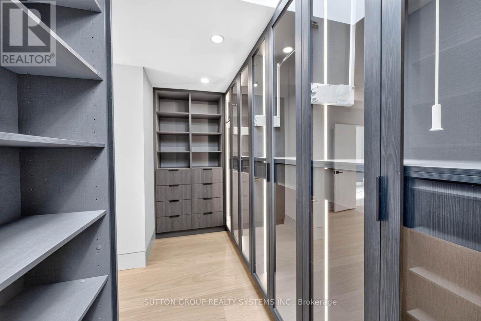 2052 Redan Drive, Mississauga, ON