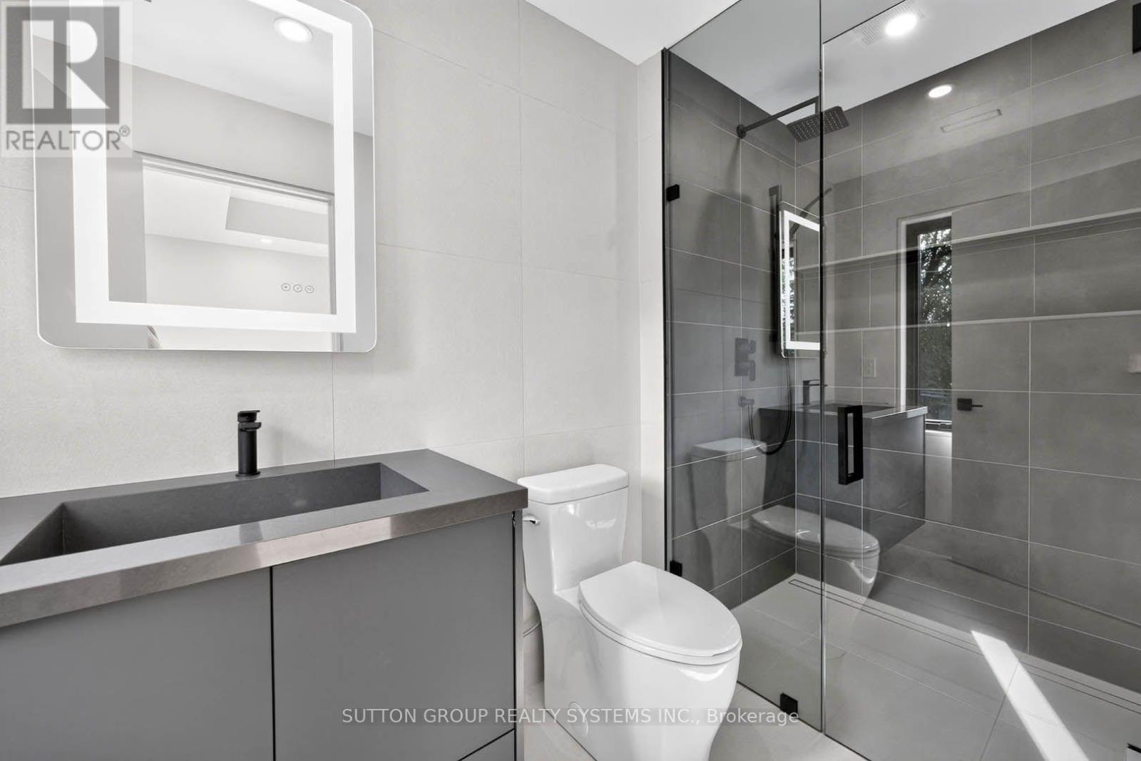 2052 Redan Drive, Mississauga, ON