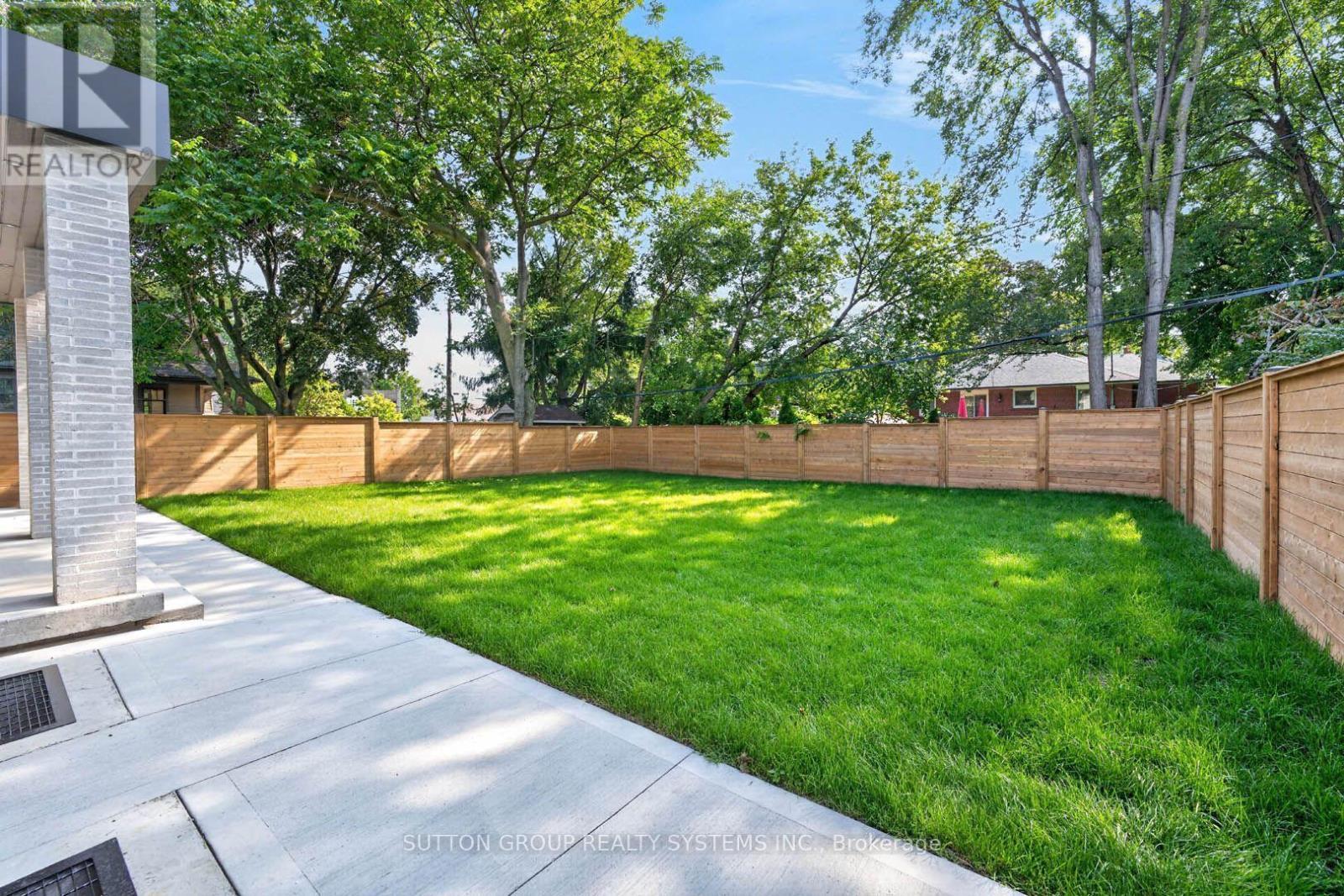 2052 Redan Drive, Mississauga, ON