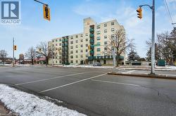 421 FAIRVIEW Drive Unit# 501 Brantford, ON N3R 7M3