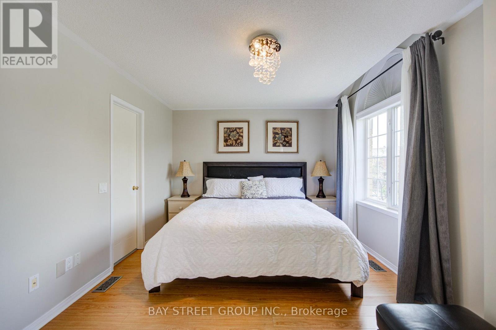 346 Sardinia Drive, Mississauga, ON