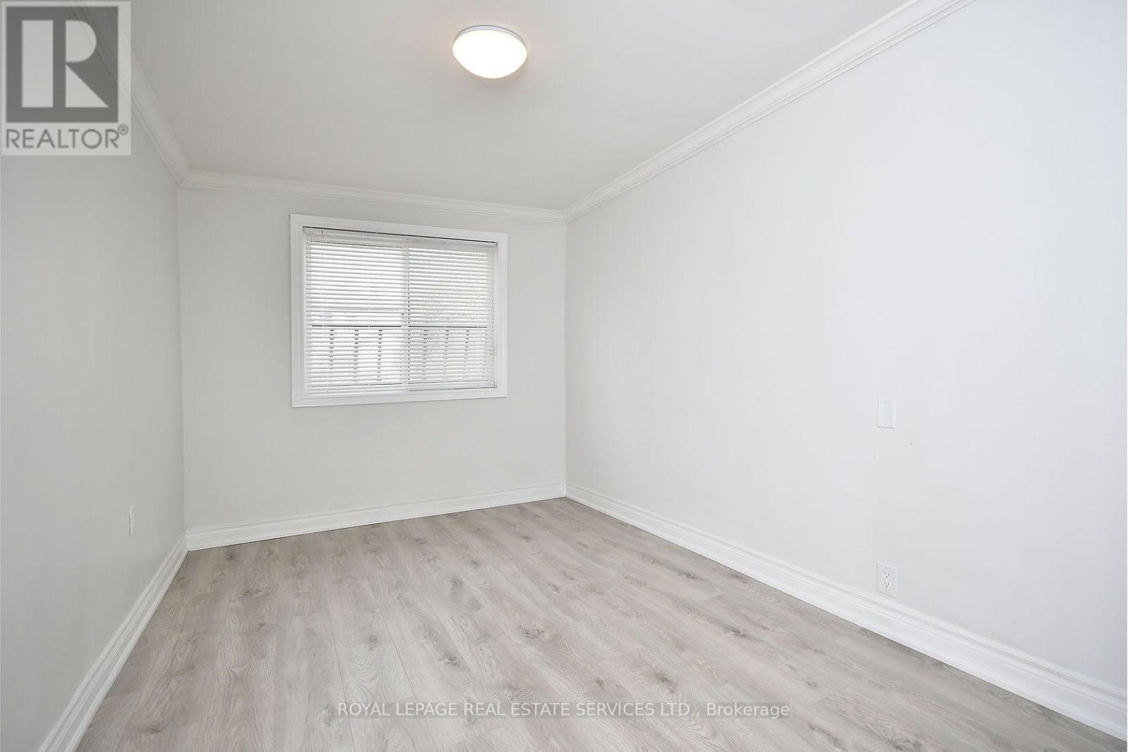 Prime bedroom - 47 Emerald Street N, Hamilton, ON