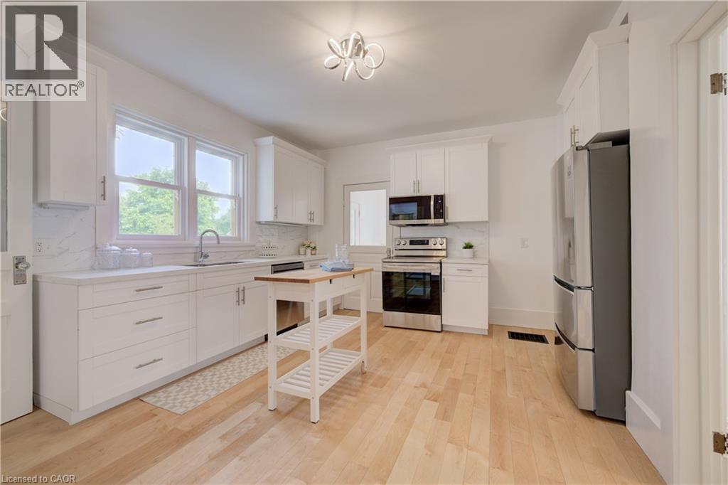 25 Central Street, Waterloo, ON