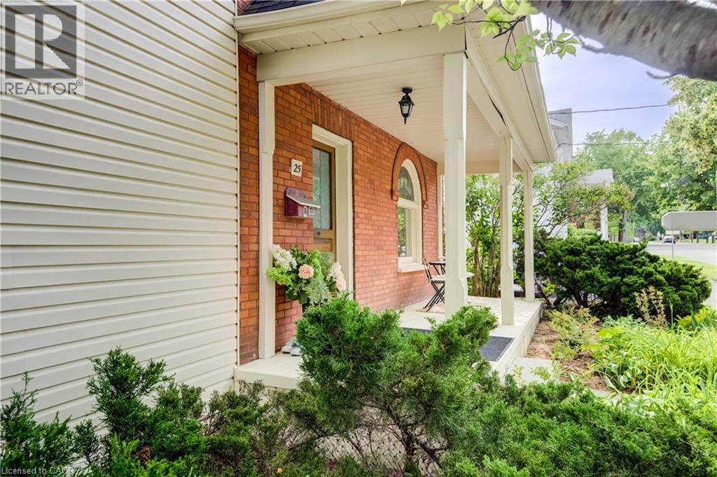 25 Central Street, Waterloo, ON