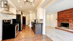 127 HUNTINGTON PARK DRIVE Markham, ON L3T 7C8