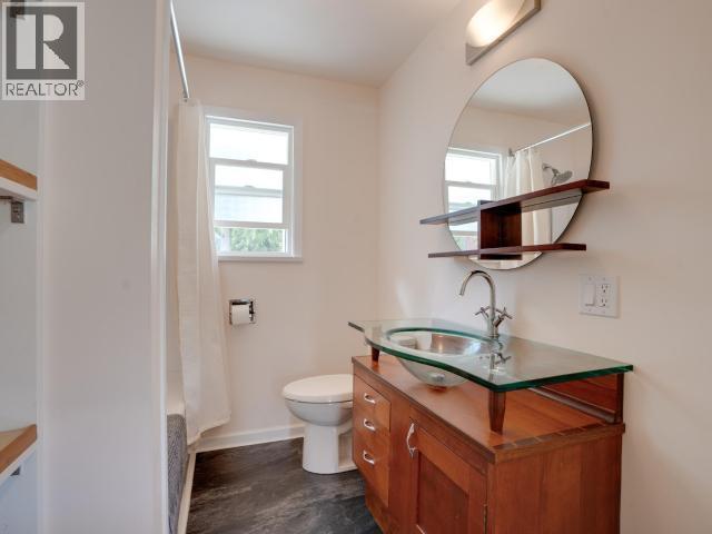 5392 Dale Ave, Powell River, BC