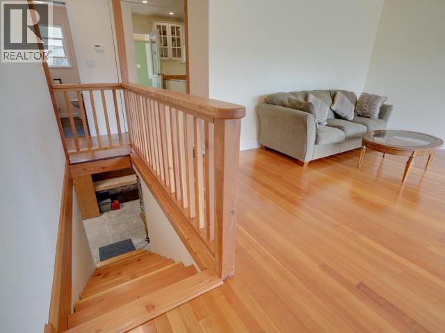5392 Dale Ave, Powell River, BC