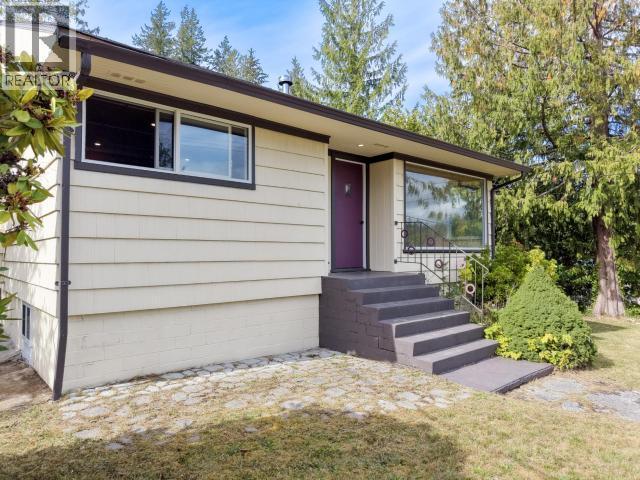 5392 Dale Ave, Powell River, BC