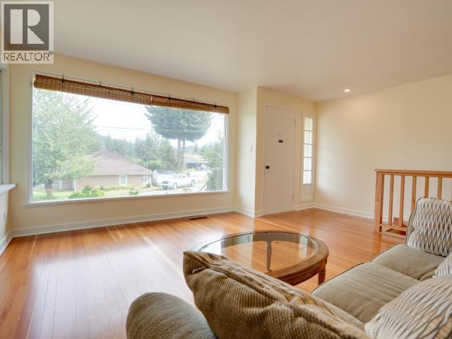 5392 Dale Ave, Powell River, BC