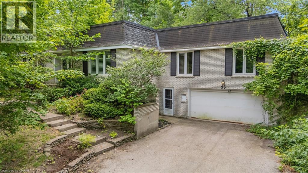 35 Maple Hill Drive, Kitchener, ON