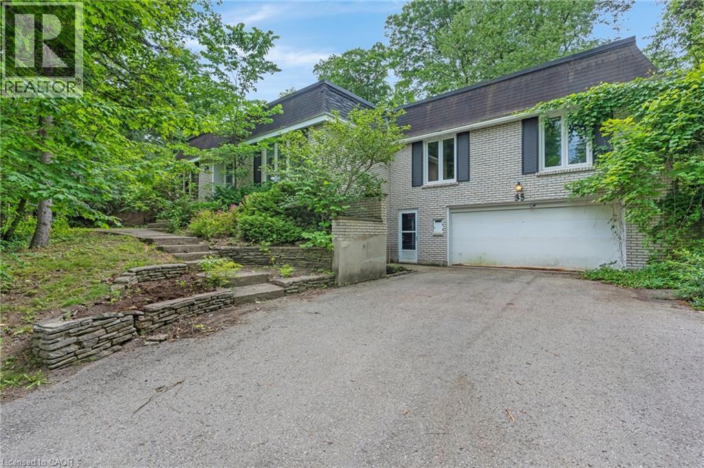35 Maple Hill Drive, Kitchener, ON