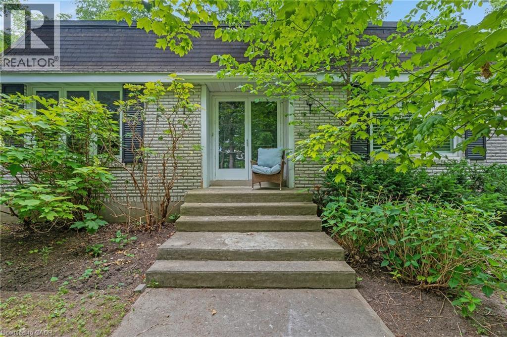 35 Maple Hill Drive, Kitchener, ON