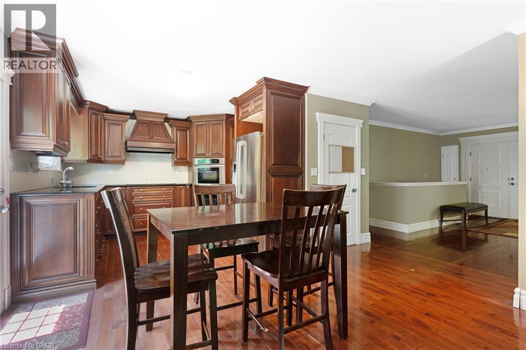 35 Maple Hill Drive, Kitchener, ON