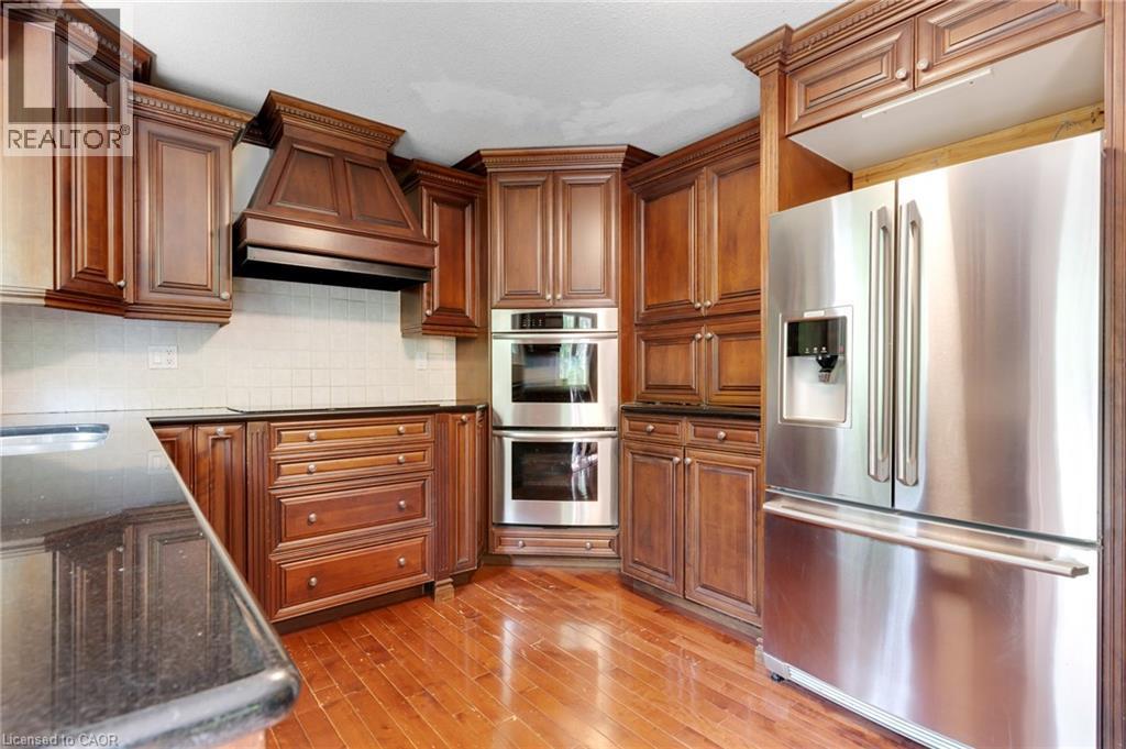 35 Maple Hill Drive, Kitchener, ON