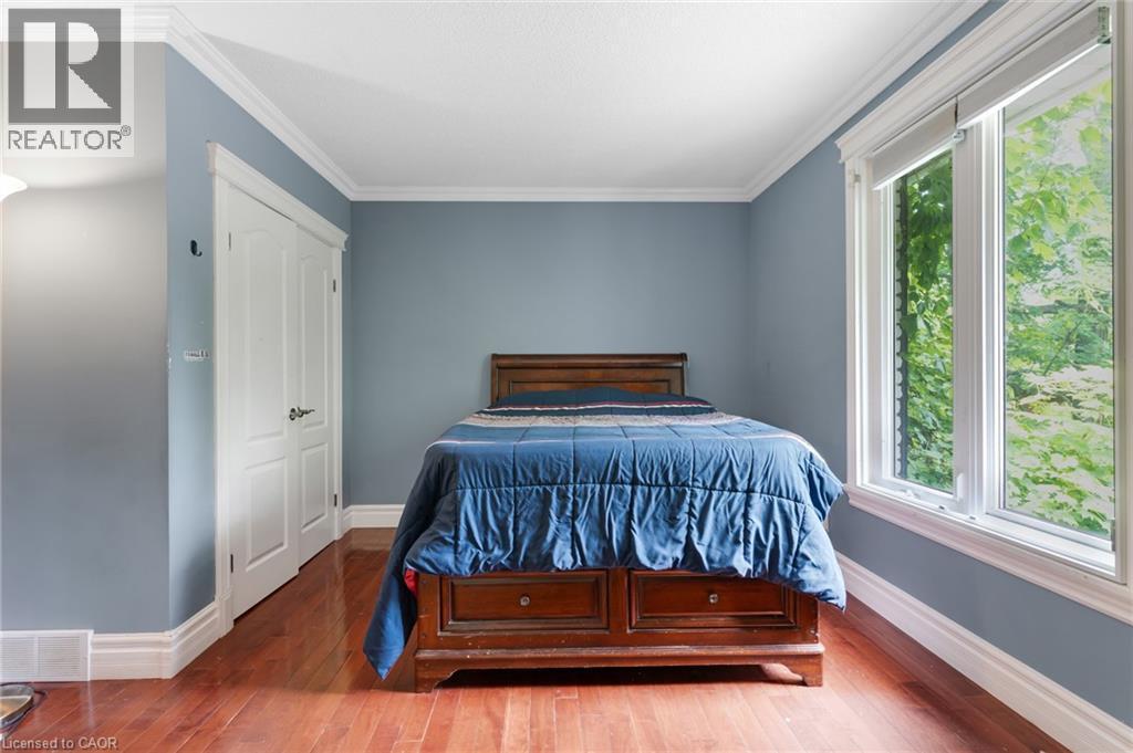 35 Maple Hill Drive, Kitchener, ON