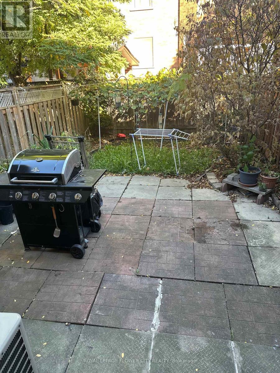 68 Denton Circle, Vaughan, ON