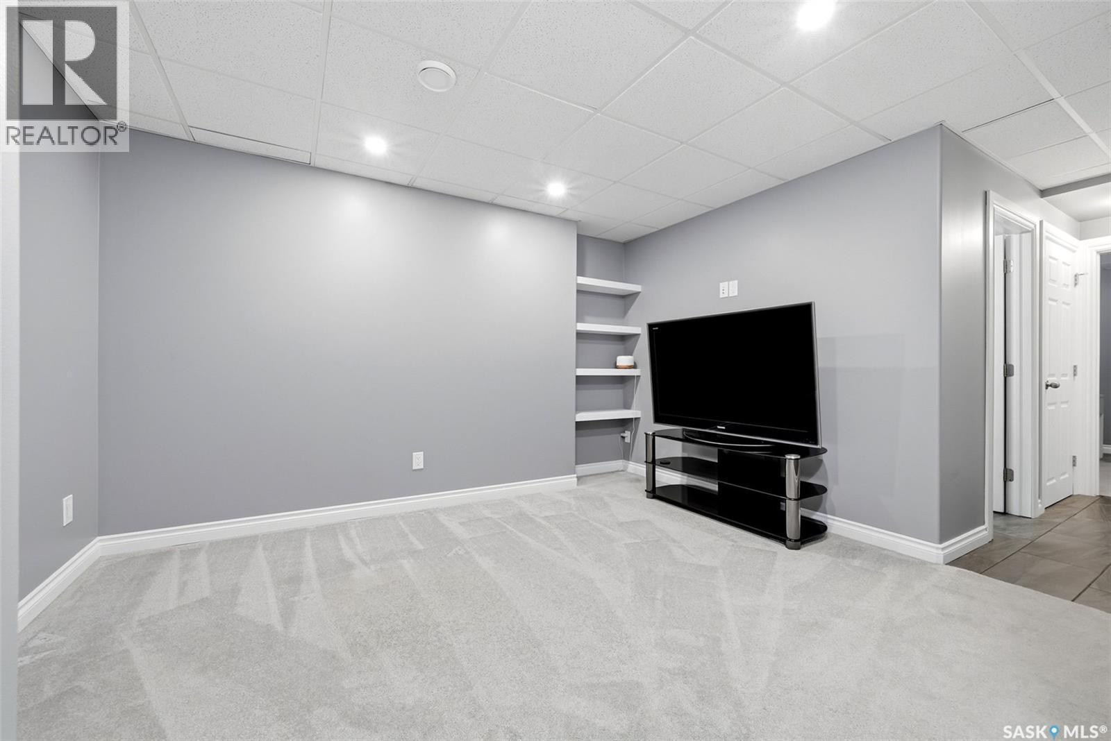 109 3229 Elgaard Drive, Regina, SK