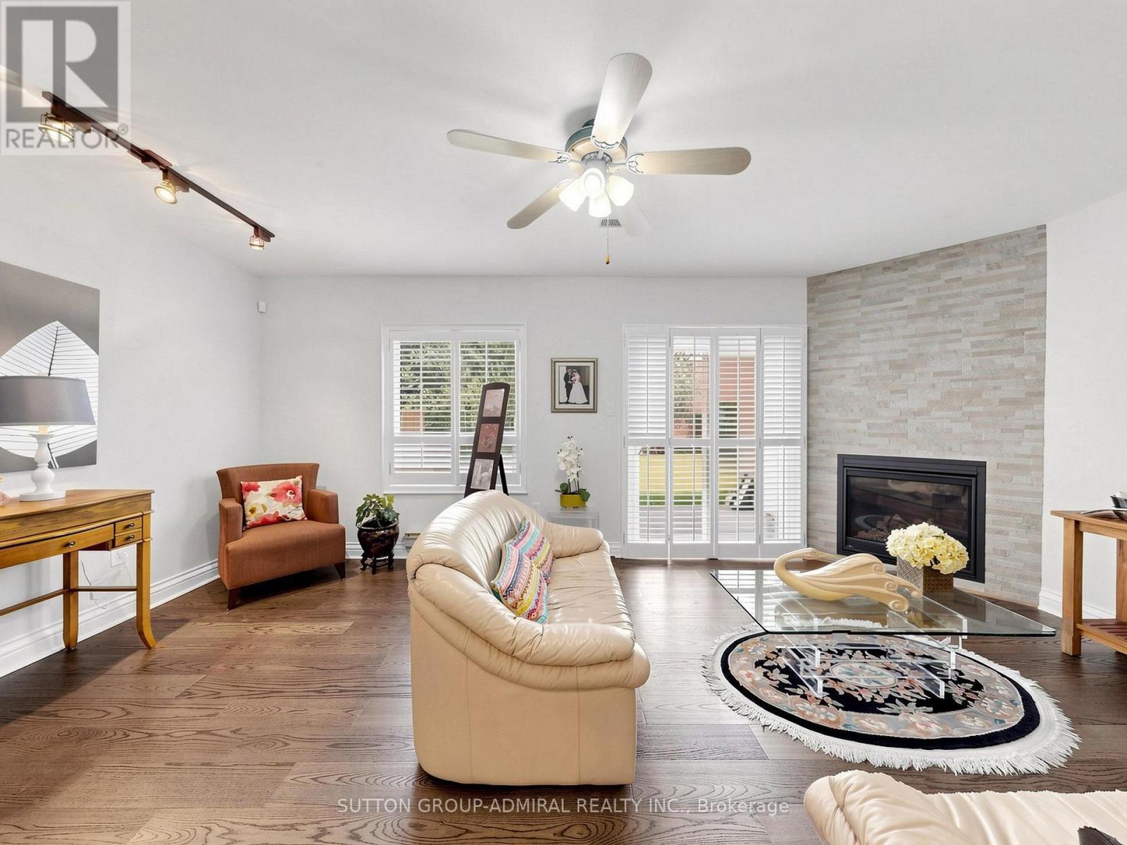 105 - 105 Leah Crescent, Vaughan, ON