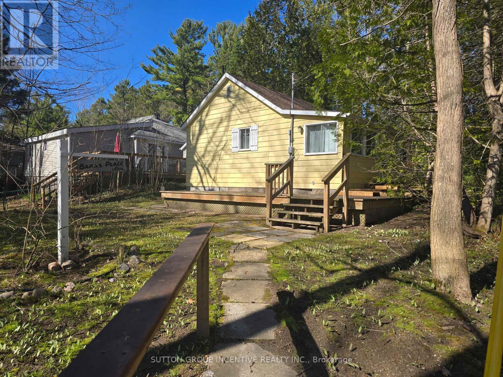 18 Harras Avenue, Tiny, ON